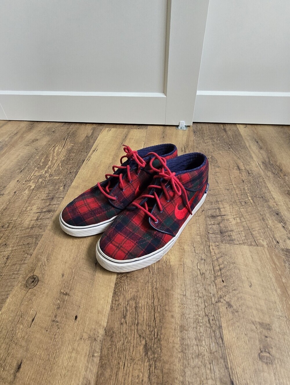 Nike Sb Stefan Janoski Tartan Plaid Red Mens Size 8 Sneakers Skate Shoes